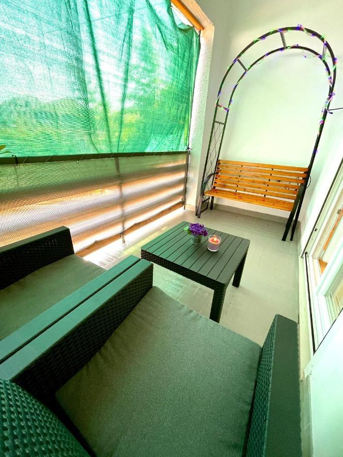 Apartment For 6 + Free Parking Place Zadar Exterior photo